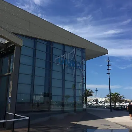 T2 Au Port De - Proche De La Et De L'aquarium Oniria Apartment *